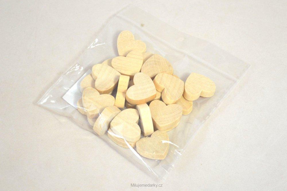 Balíček přírodních dřevěných dekoračních srdíček, cca 24 ks, 2,4cm