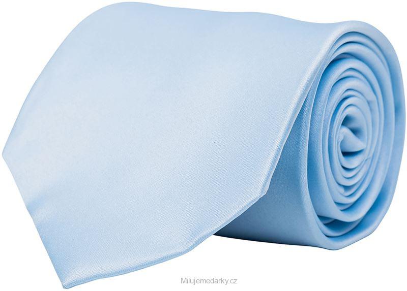 Jednoduchá světle modrá (light blue) saténová kravata, šířka 8 cm