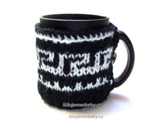 Ručně pletený svetr na hrnek černý norský 