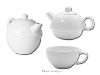 Menší bílá keramická konvička se šálkem na čaj 